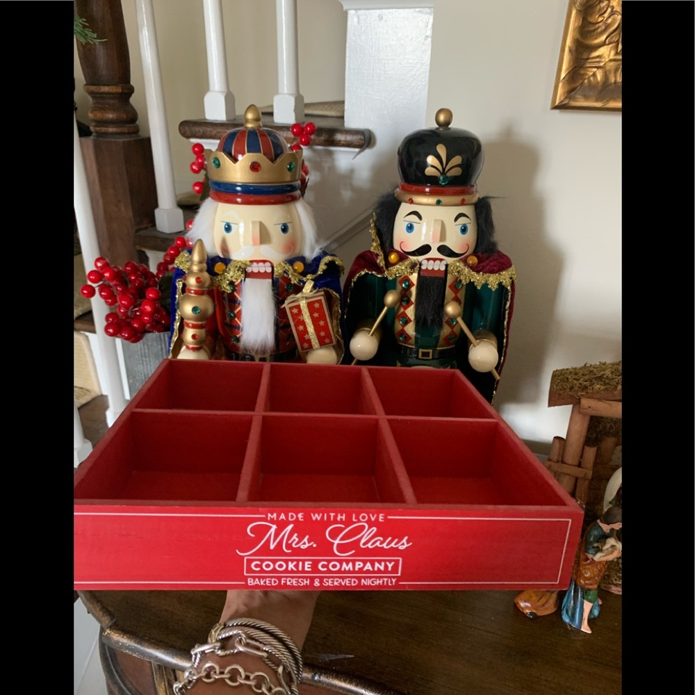 Mrs Claus Cookie Company Red Crate🤶🏻